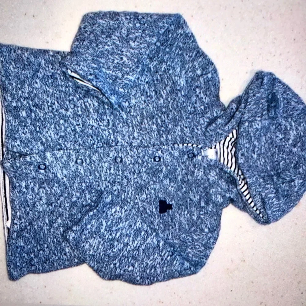 Simple style hoodie jacket - Picture 2 of 4